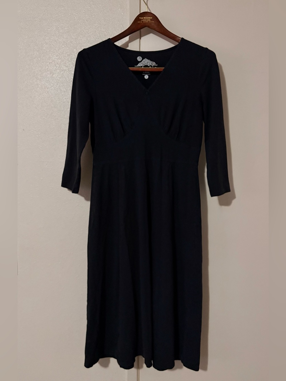 sahalie Woman’s Stretchy Small Black V-Neck Long Sleeve Midi Dress